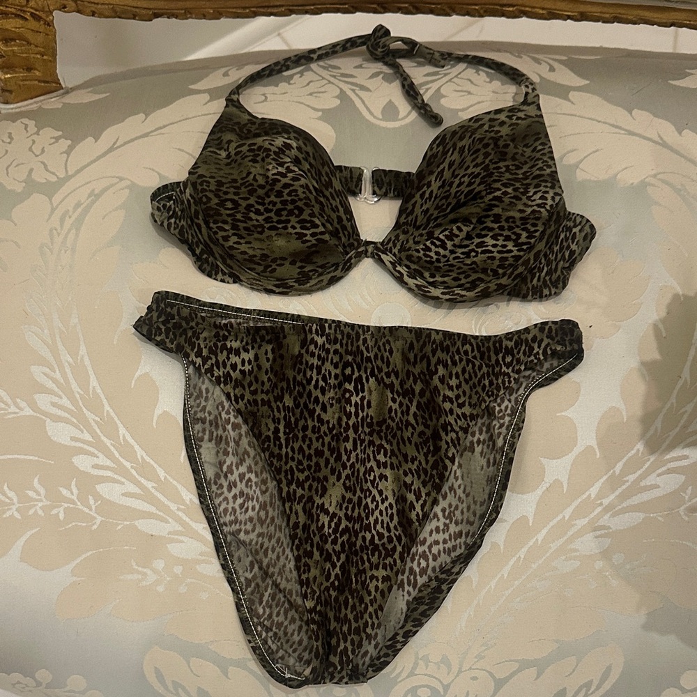 Animal print island soul bikini size small